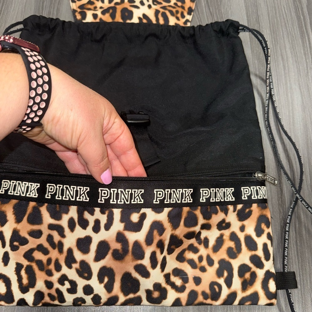 PINK Victoria’s Secret Black & Leopard Print Drawstring Backpack Shoulder Bag - Picture 4 of 8